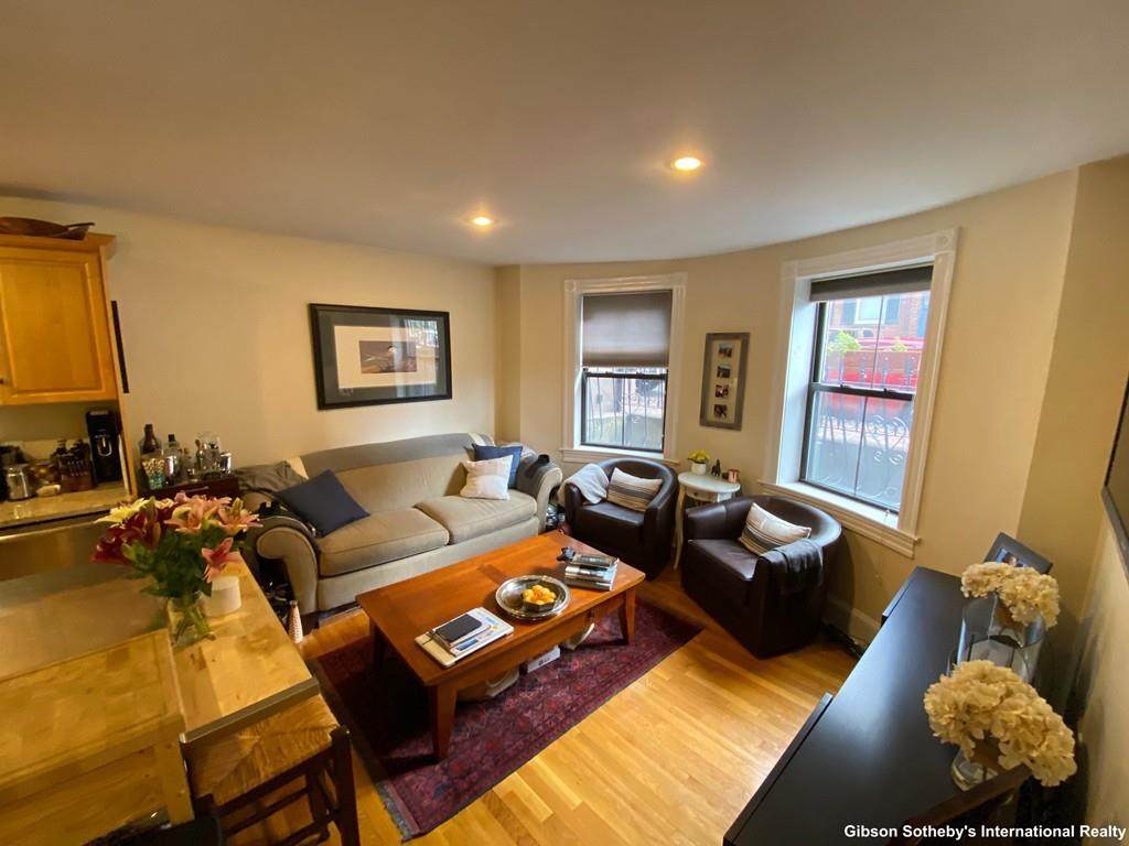 31 Hanson St - Photo 1