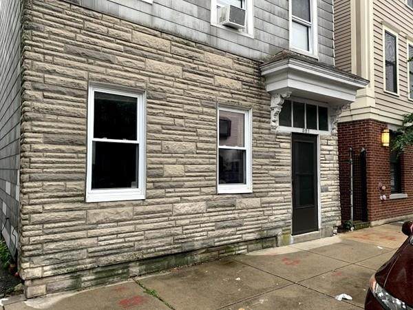 527 E. 7th St - Photo 1