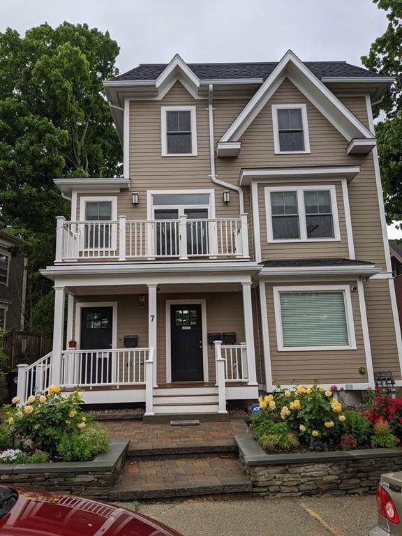 7 Harvard Ave - Photo 1