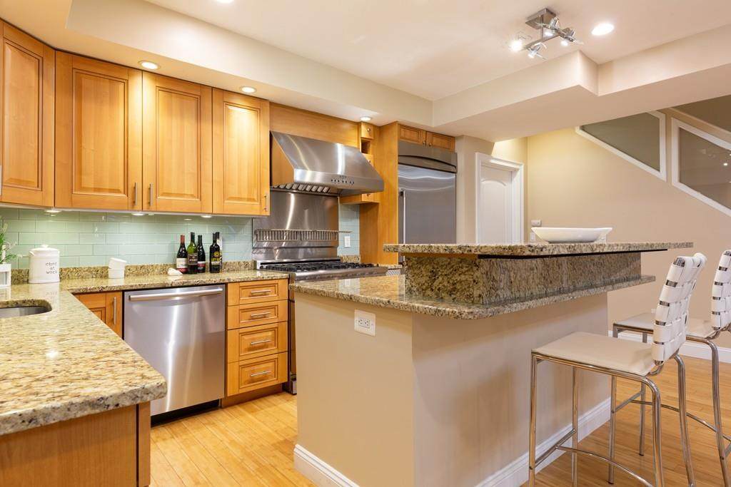 16 Worcester Sq - Photo 1