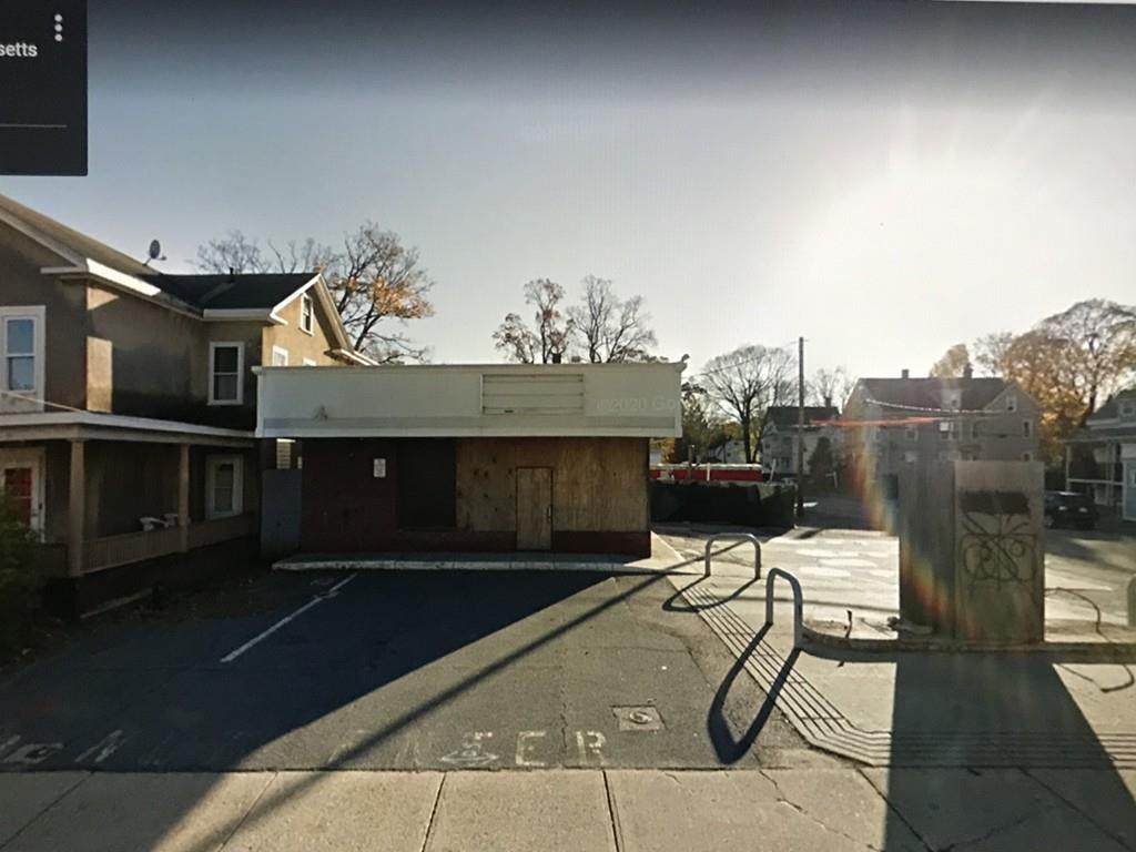 200 Centre St - Photo 1