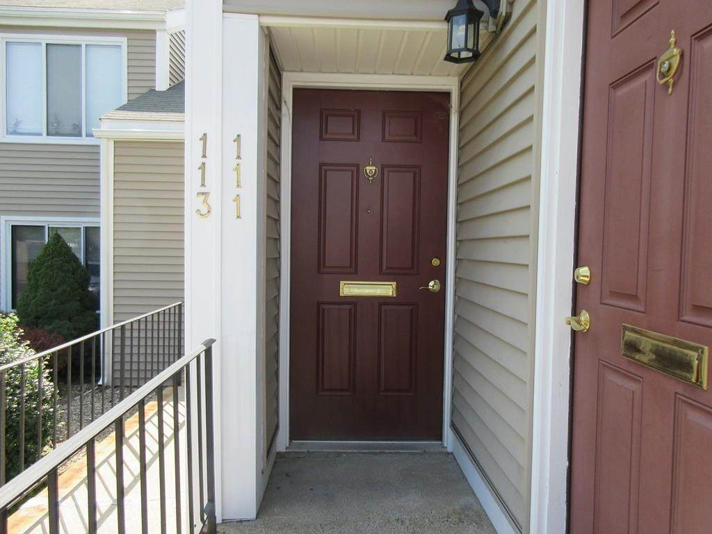 111 Nassau Dr - Photo 1
