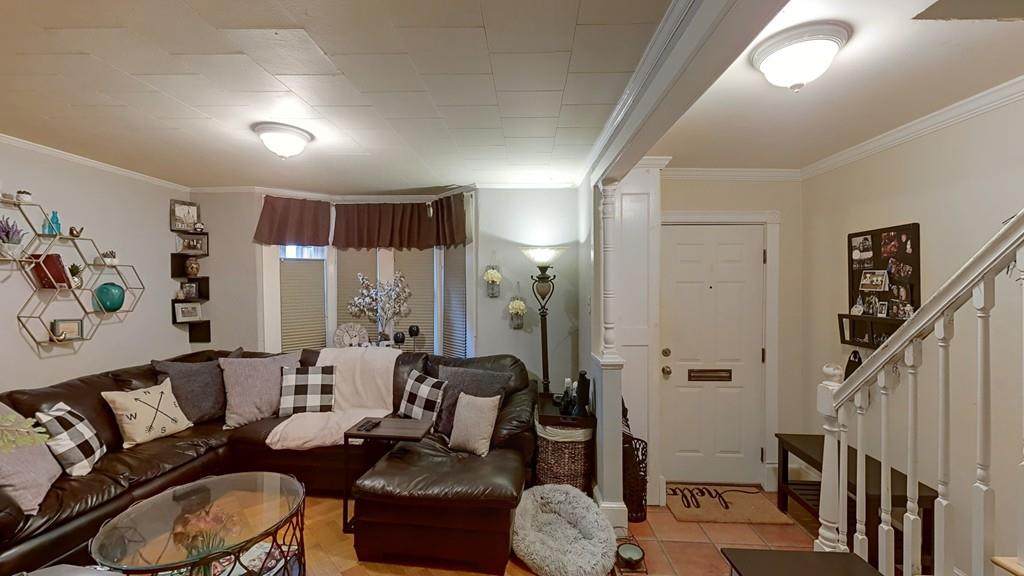 109 Putnam St - Photo 1