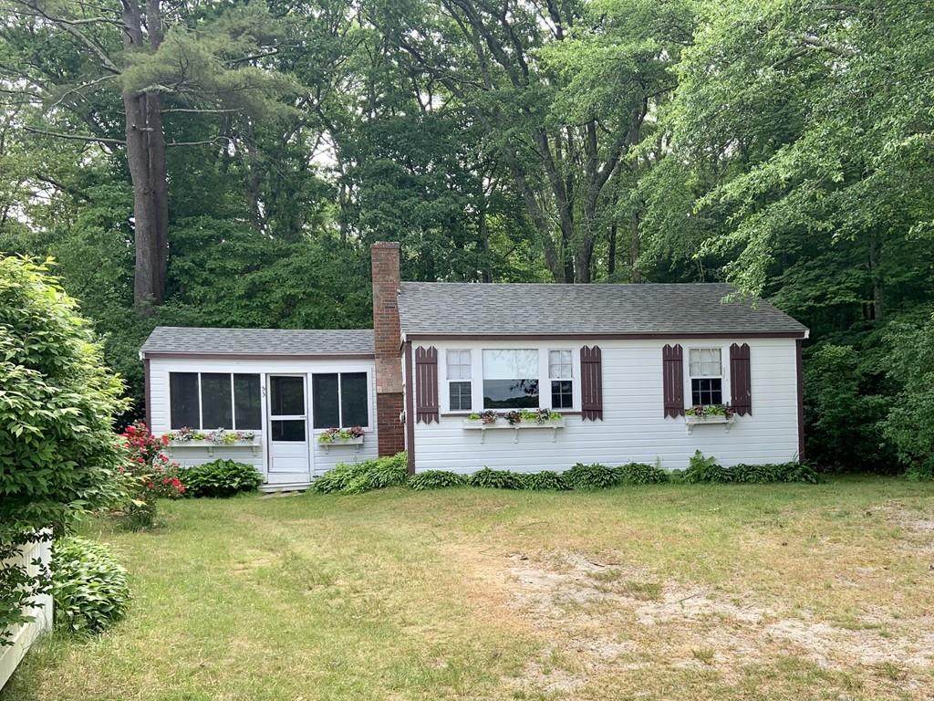 55 Sakonnet Dr - Photo 1