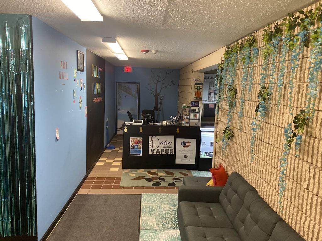 112-114 Main St - Photo 1