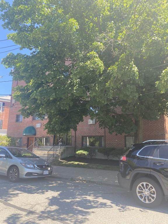 8 Riverside St - Photo 1