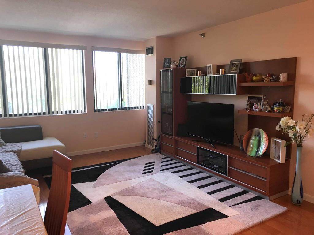 1731 Beacon St - Photo 1