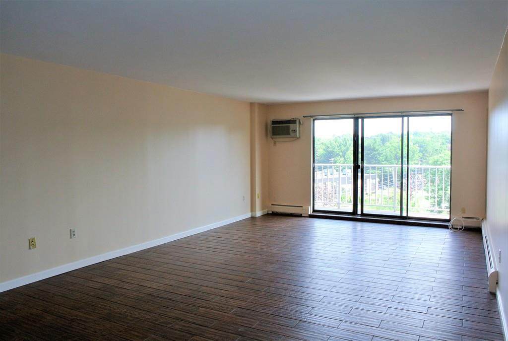 131 Coolidge Ave - Photo 1