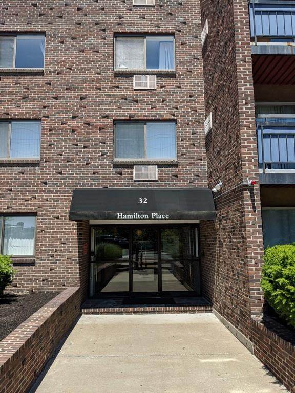 32 Whites Ave - Photo 1