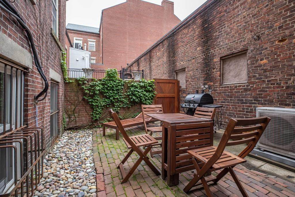 9 Temple Street - Photo 1
