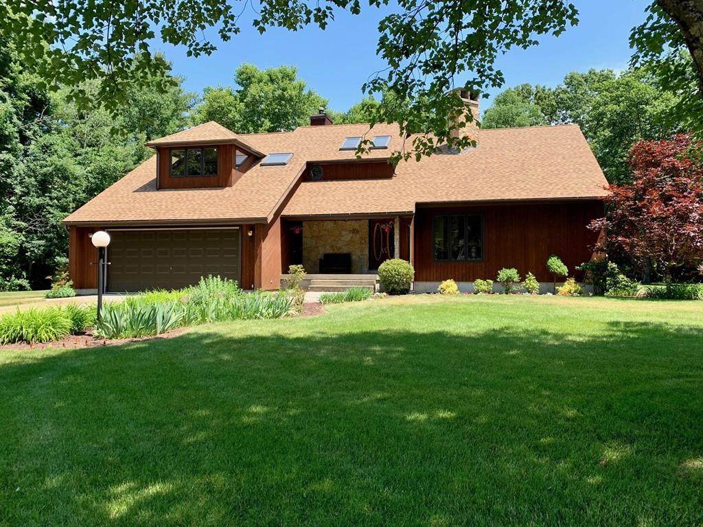 16 Deerbrook Dr - Photo 1