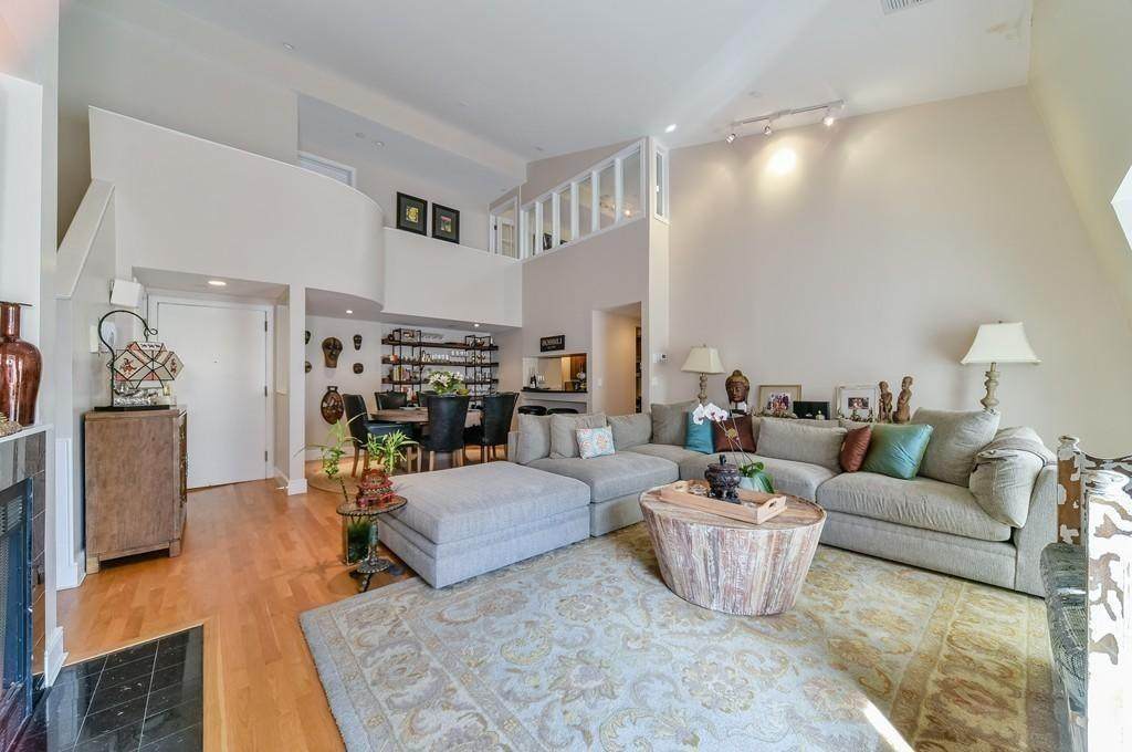 201 Newbury Street - Photo 1