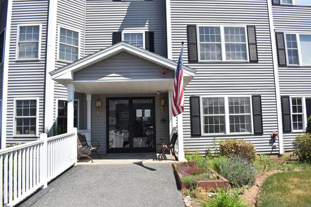 24 Greenleaves Dr - Photo 1