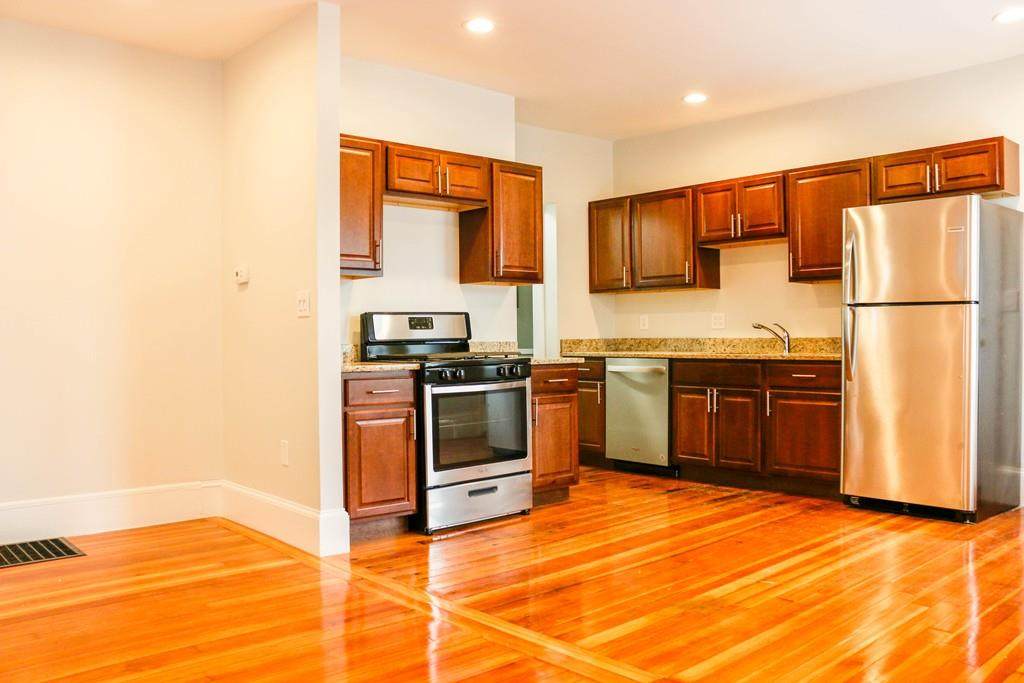 153 Cornell St - Photo 1