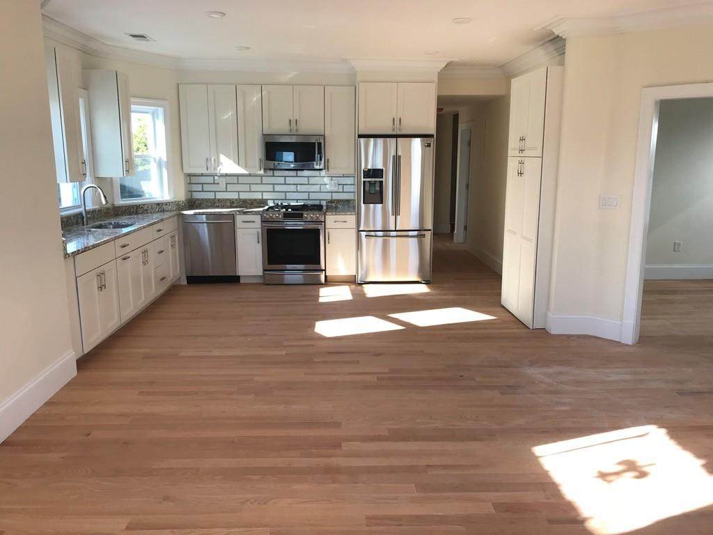 65 Newton - Photo 1