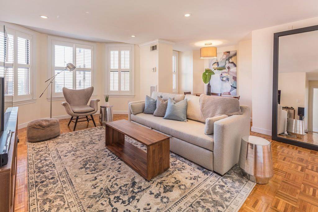390 Commonwealth Ave - Photo 1