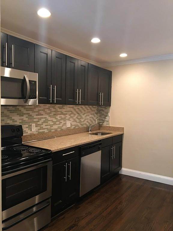 71 Oxford Ave - Photo 1