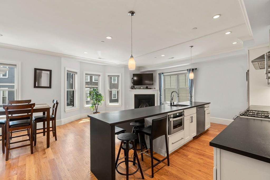 27 Washburn St - Photo 1