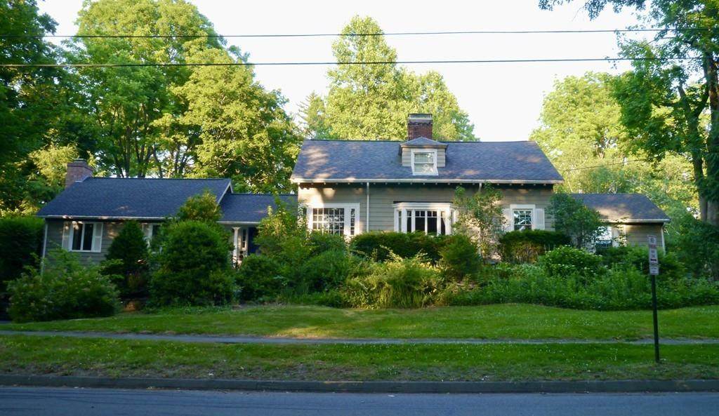 139 Sunset Ave - Photo 1