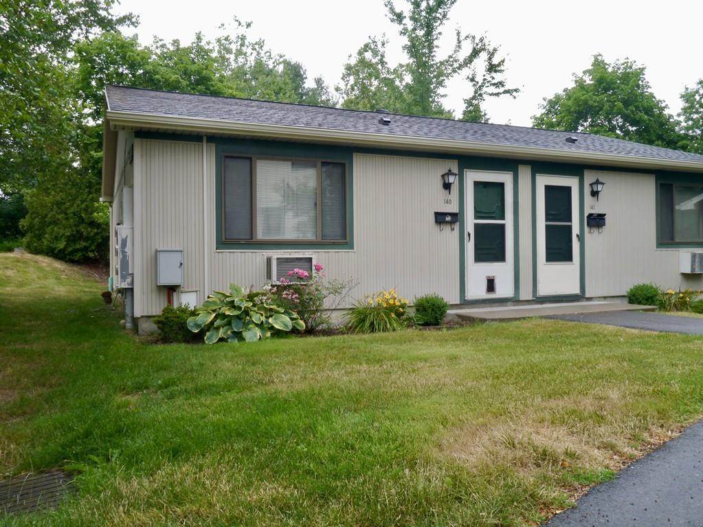 170 E Hadley Rd - Photo 1