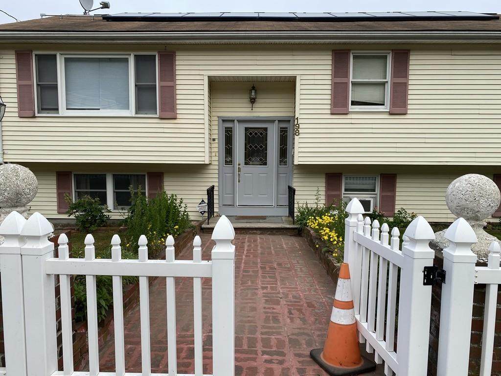198 Lincoln Ave - Photo 1