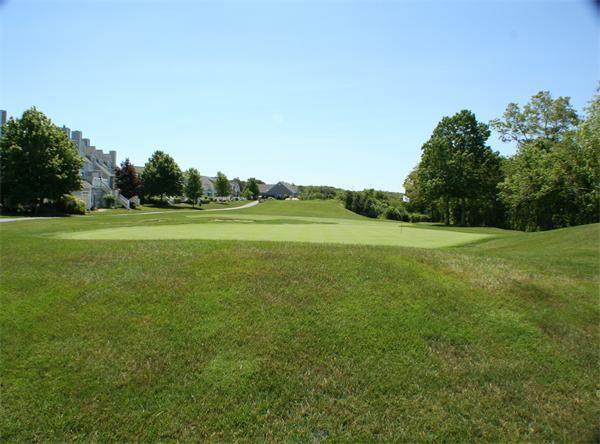 28 Westcliff Dr - Photo 1