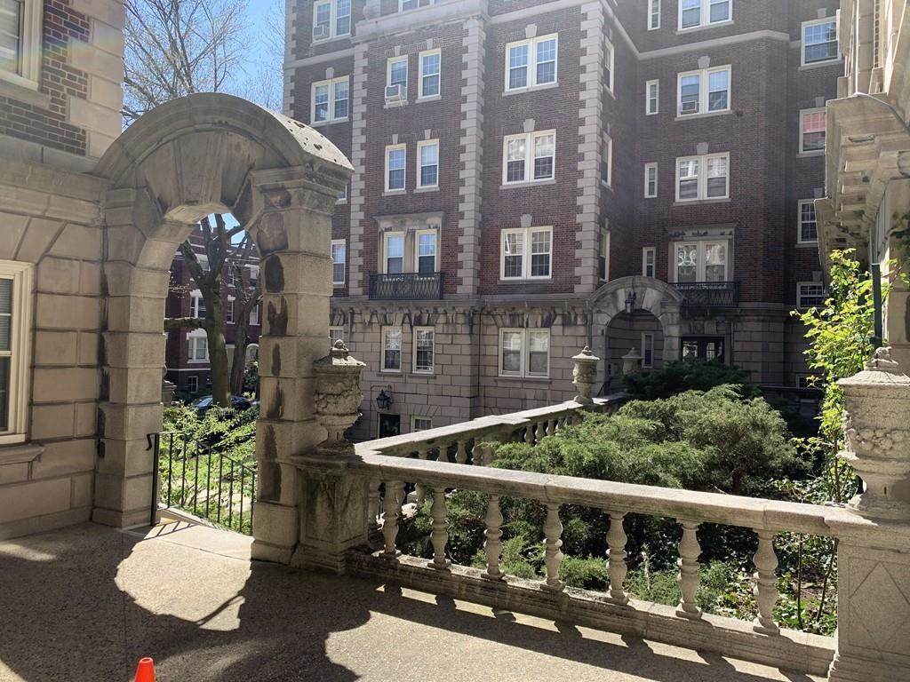 3 Arlington Street - Photo 1