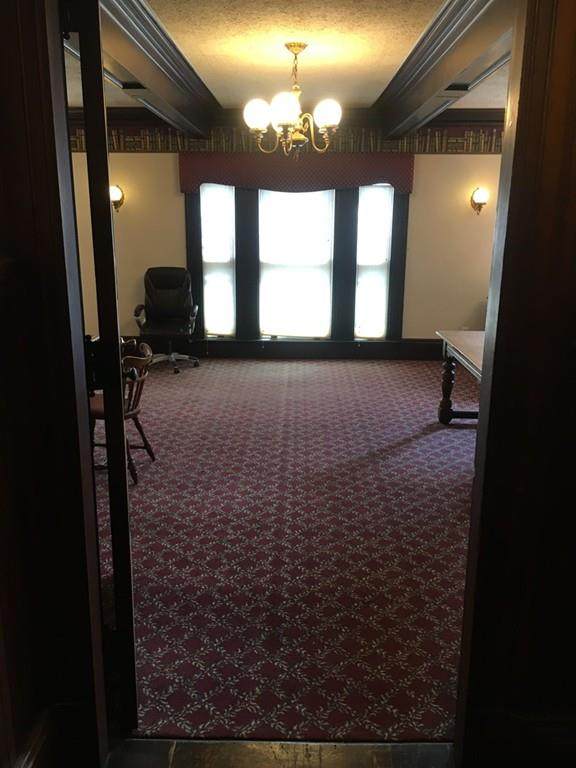 306 N. Main St - Photo 1