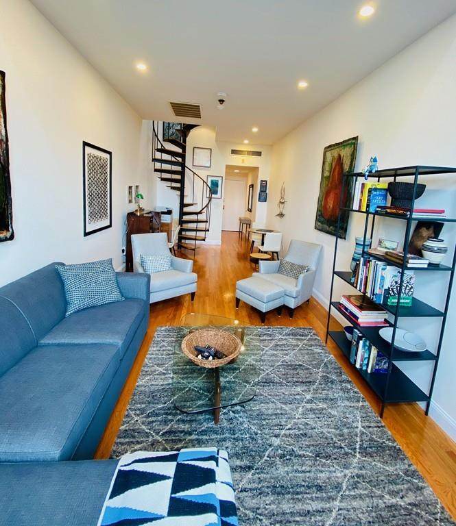 160 Commonwealth Ave - Photo 1