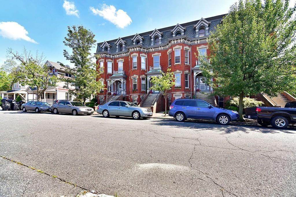 72 Temple St - Photo 1
