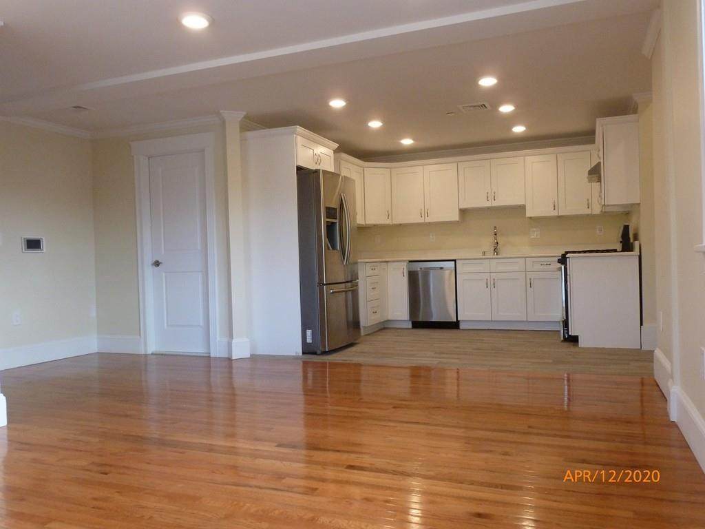 426 Boston Street - Photo 1