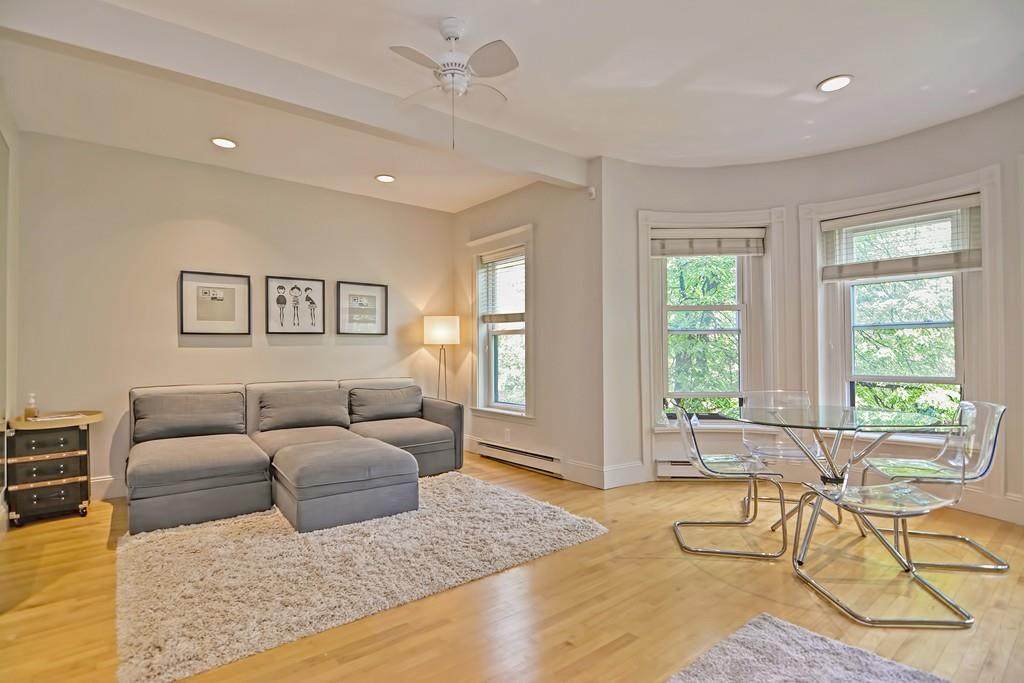 9 Follen St - Photo 1