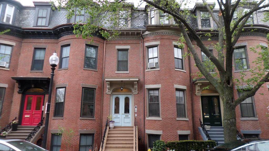 100 East Brookline St - Photo 1