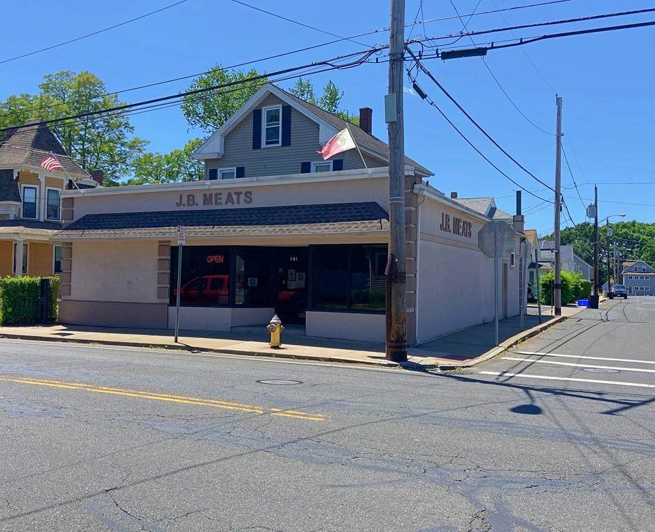 137 Center St - Photo 1