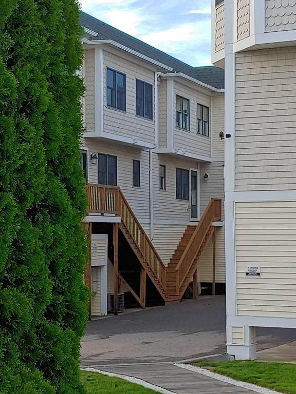 11 Railroad Ave - Photo 1