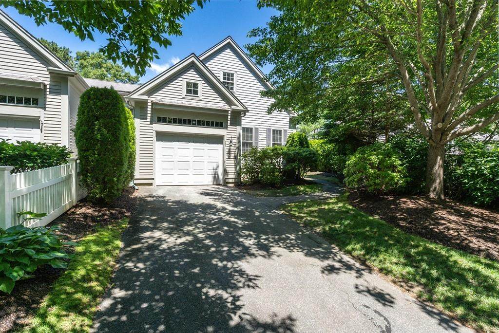 11 Laurel Hill Ct - Photo 1