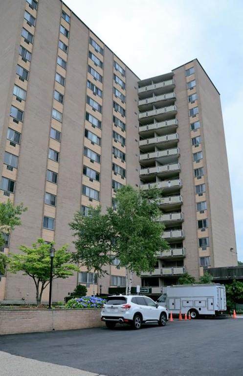 1025 Hancock St - Photo 1