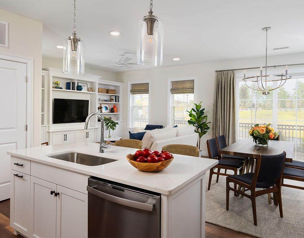 521 Colony Place - Photo 1
