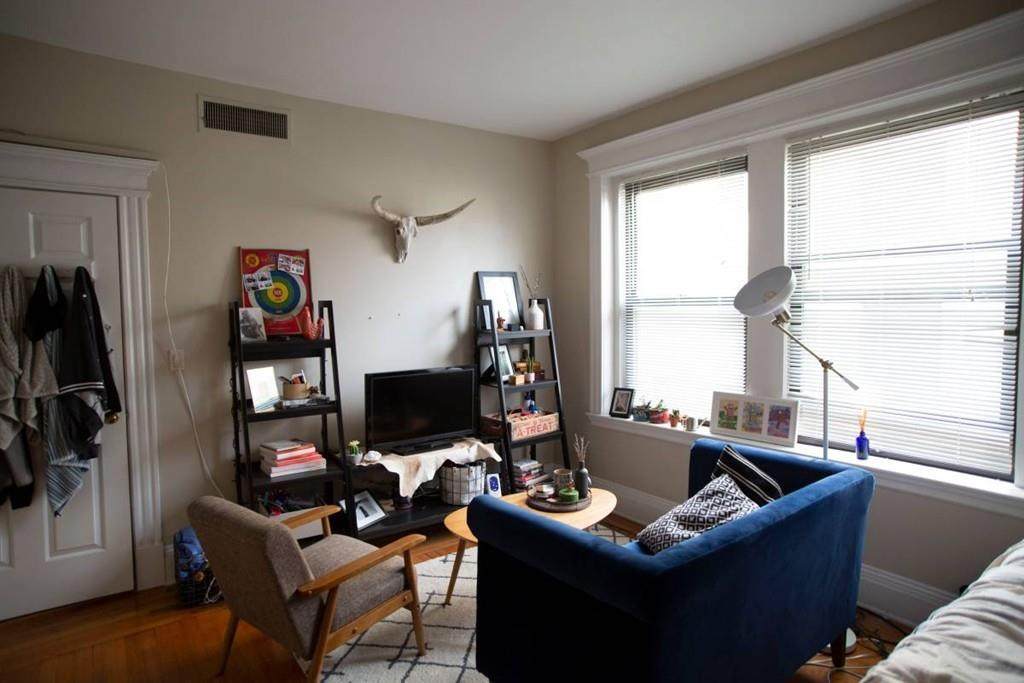 466 Commonwealth Ave - Photo 1