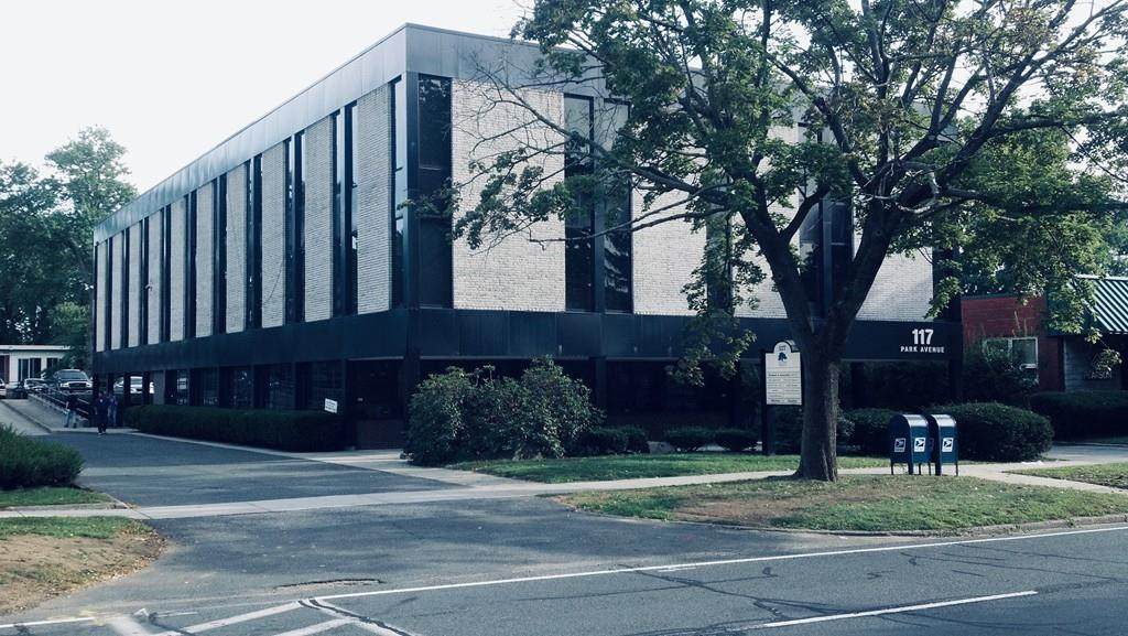 117 Park Ave - Photo 1