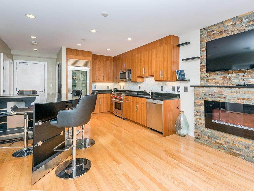80 Broad St - Photo 1