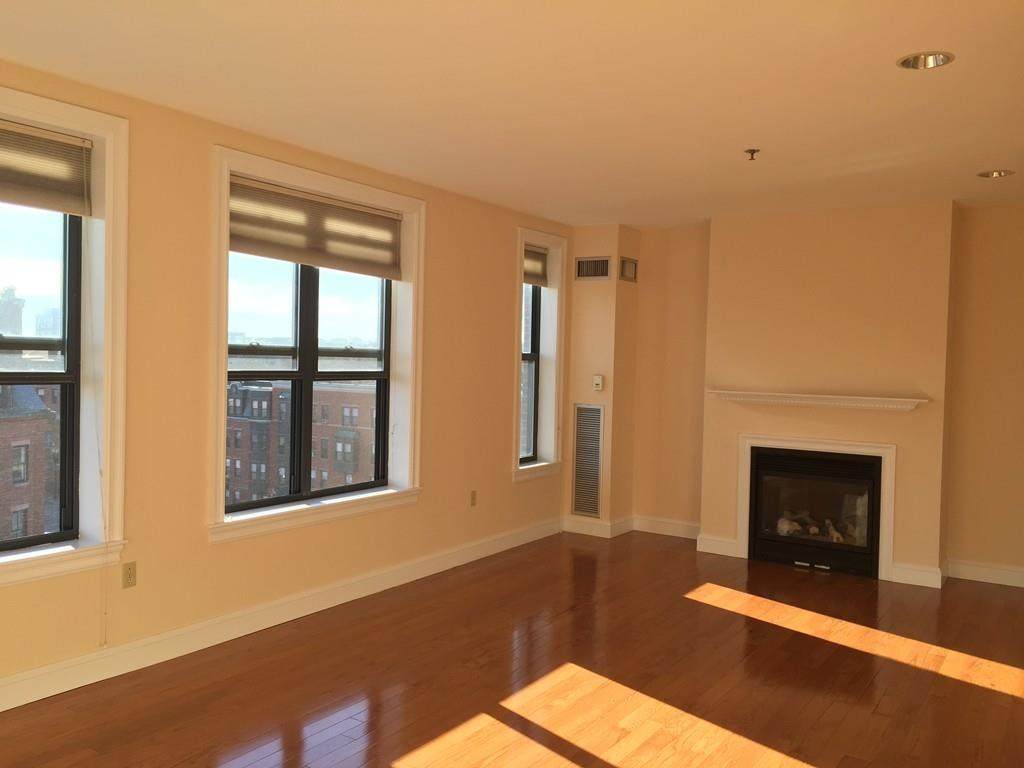 1721 Washington Street - Photo 1