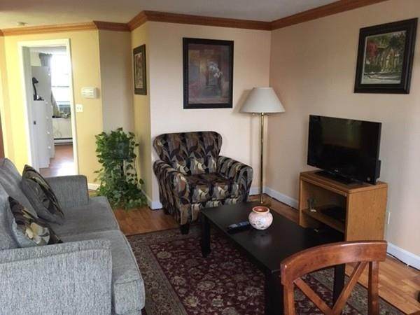 88 Brooks St - Photo 1
