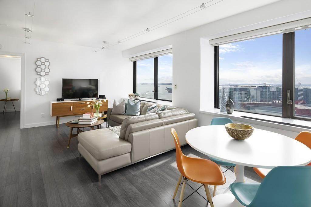 85 E India Row - Photo 1