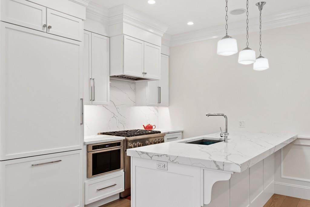 205 E Street - Photo 1