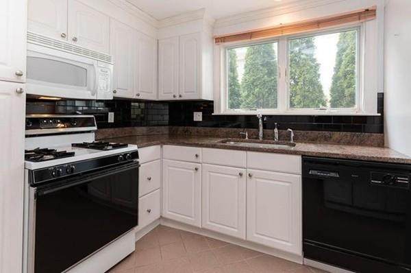 15 Theresa Ave - Photo 1