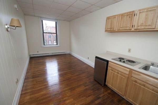 505 Beacon - Photo 1