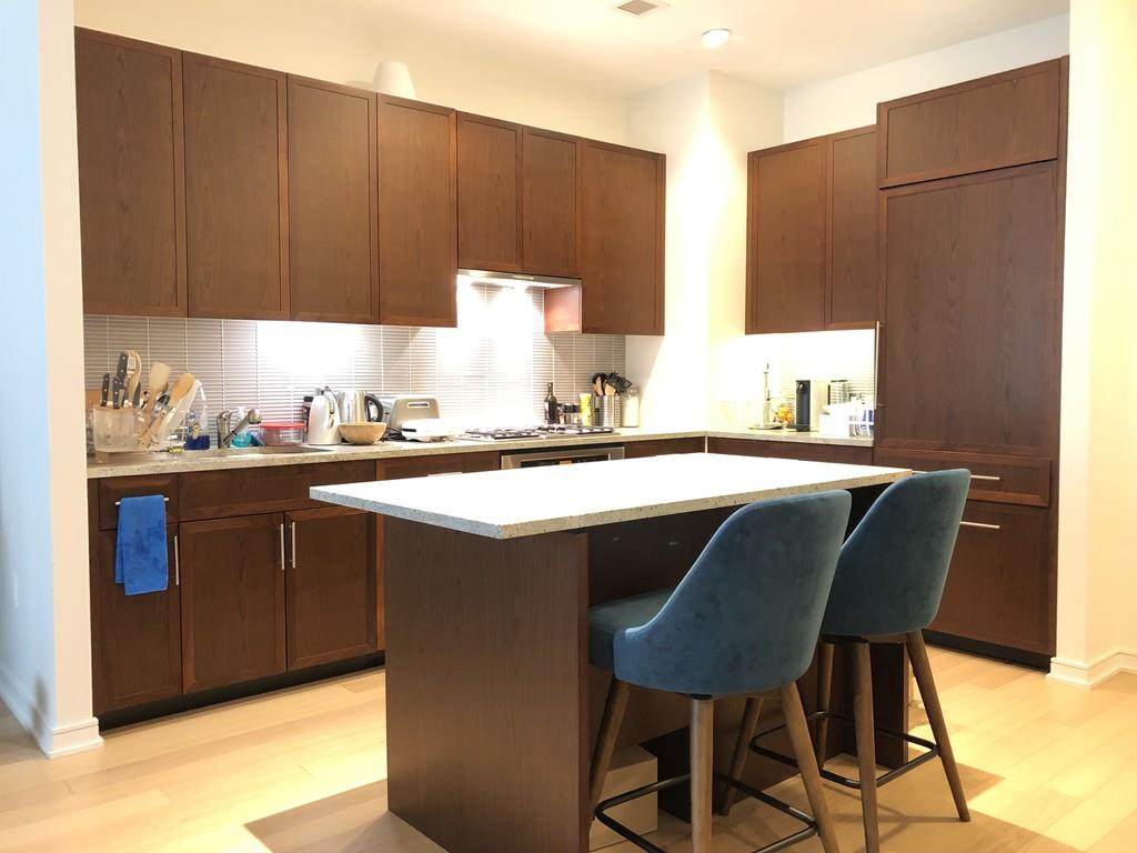 580 Washington St - Photo 1