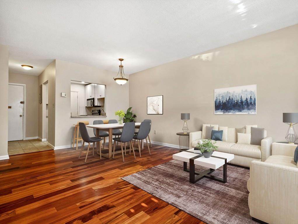 29 Custer St - Photo 1