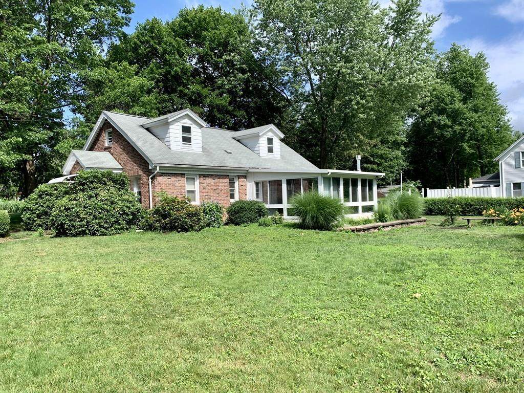 113 Lyman St - Photo 1